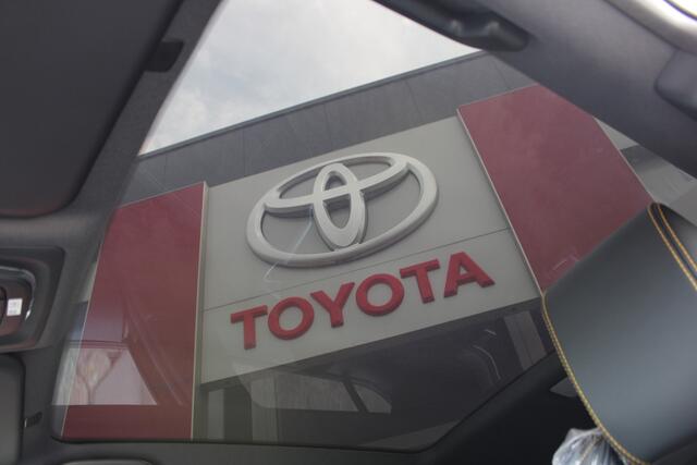 Toyota C-HR 2.0 Hybrid 200 Première Edition Limited Automaat 197pk | Leder | JBL | BSM | Panoramadak | PDC vóór- & achter |