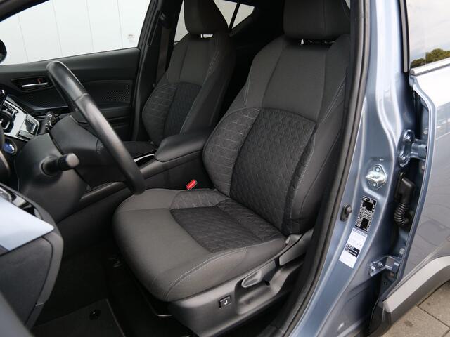 Toyota C-HR 1.8 Hybrid 98pk Executive Automaat LED / Stoelverwarming / DAB