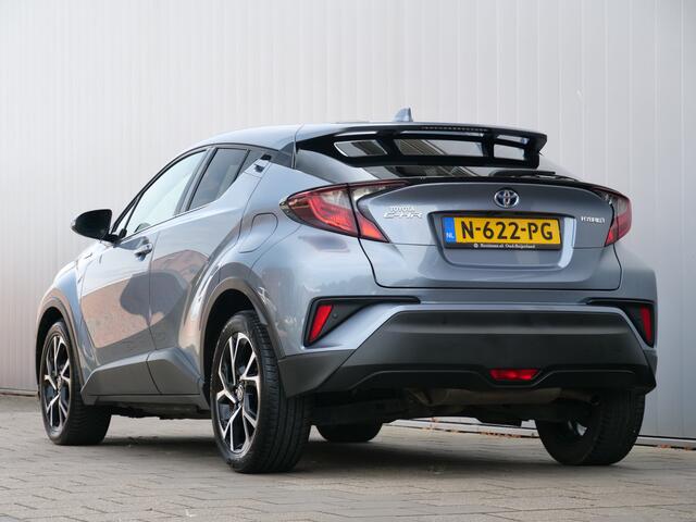 Toyota C-HR 1.8 Hybrid 98pk Executive Automaat LED / Stoelverwarming / DAB