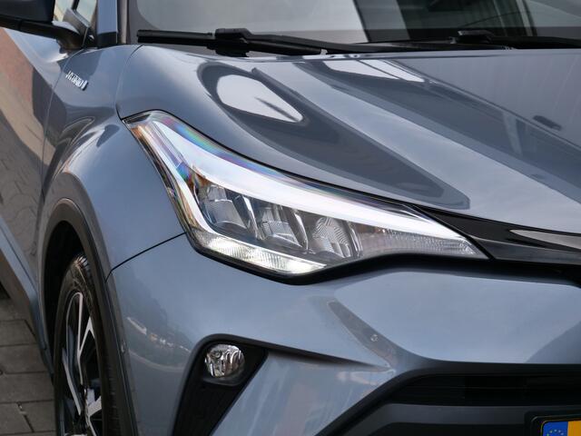 Toyota C-HR 1.8 Hybrid 98pk Executive Automaat LED / Stoelverwarming / DAB