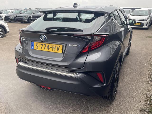Toyota C-HR 1.8 Hybrid Dynamic Achteruitrijcamera, Parkeer sensoren voor+achter, Apple carplay/Android auto, Cruise control, Climate control