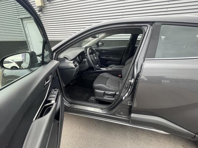 Toyota C-HR 1.8 Hybrid Dynamic Achteruitrijcamera, Parkeer sensoren voor+achter, Apple carplay/Android auto, Cruise control, Climate control