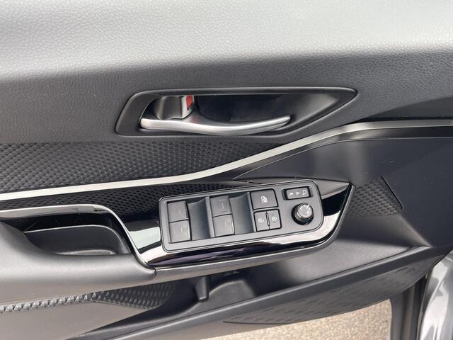 Toyota C-HR 1.8 Hybrid Dynamic Achteruitrijcamera, Parkeer sensoren voor+achter, Apple carplay/Android auto, Cruise control, Climate control