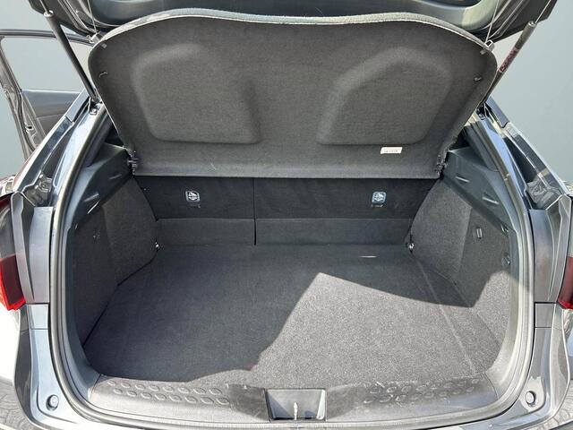 Toyota C-HR 2.0 Hybrid Dynamic Climate Control / Cruise Control Adaptief / Camera / Navi via App