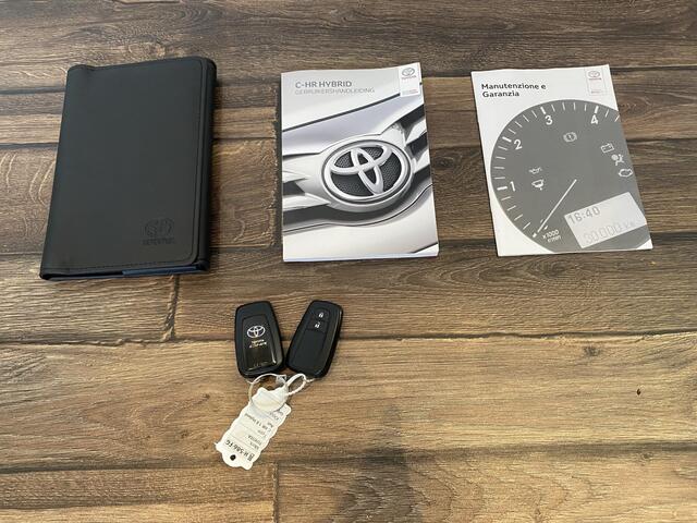 Toyota C-HR 1.8 Hybrid Bi-Tone Navi, Camera, Adaptive Cruise
