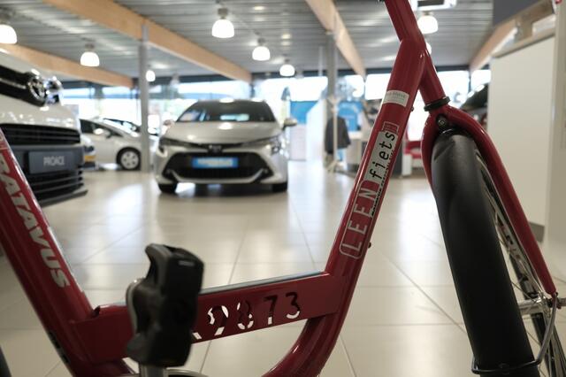 Toyota C-HR 1.8 Hybrid 122PK Dynamic Automaat | Apple CarPlay / Android Auto