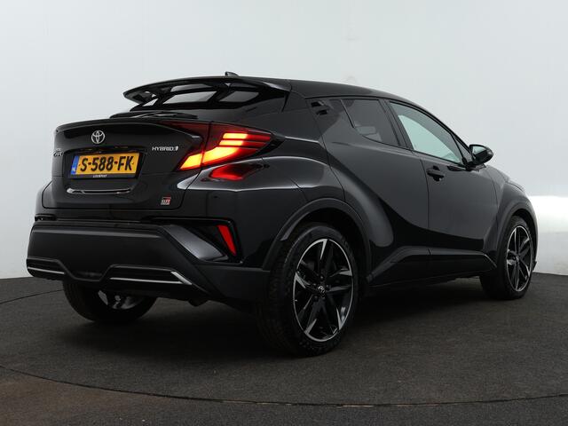 Toyota C-HR 2.0 Hybrid Business GR-Sport | Navigatie | Camera | LM velgen | Parkeersensoren |