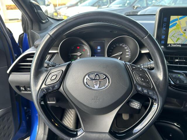 Toyota C-HR 1.8 Hybrid Style + Trekhaak, NL Auto zeer netjes en luxe