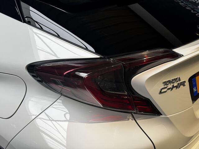 Toyota C-HR 1.8 Hybrid Executive automaat