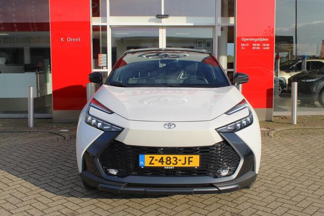 Toyota C-HR Plug-In Hybrid 220 Premiere Edition | Pano | Treeplanken | Navi