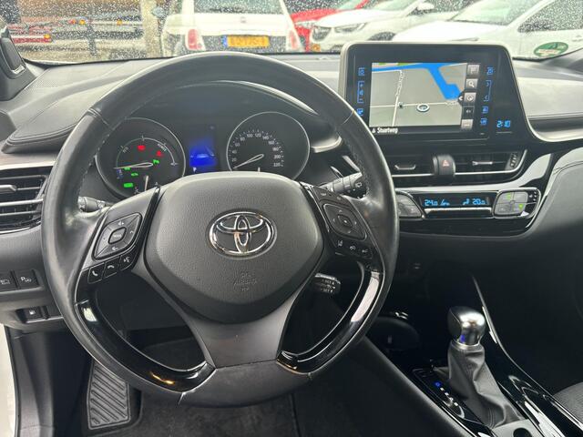 Toyota C-HR 1.8 Hybrid Style Ultimate Trekhaak, Stoel&Stuurverwarming, Achteruitrijcamera, CruiseControl, DAB!