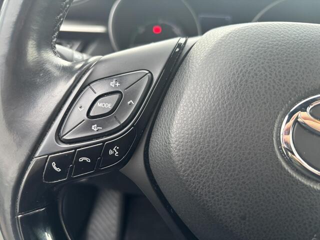 Toyota C-HR 1.8 Hybrid Style Ultimate Trekhaak, Stoel&Stuurverwarming, Achteruitrijcamera, CruiseControl, DAB!