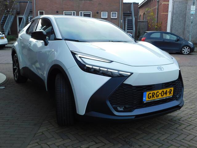 Toyota C-HR 2.0 Plug-in Hybrid 220 First Edition