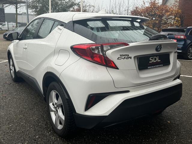 Toyota C-HR 1.8 Hybrid Dynamic // CAMERA // ADAPTIVE CRUISE // NAVI // DODENHOEK SENSOR // CLIMA