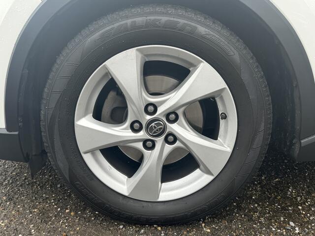 Toyota C-HR 1.8 Hybrid Dynamic // CAMERA // ADAPTIVE CRUISE // NAVI // DODENHOEK SENSOR // CLIMA
