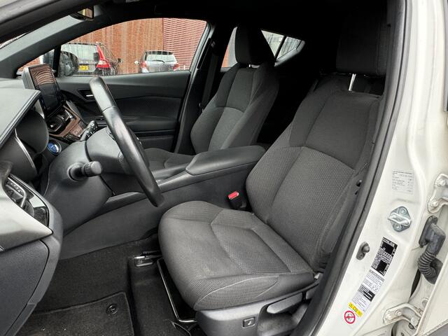 Toyota C-HR 1.8 Hybrid Dynamic // CAMERA // ADAPTIVE CRUISE // NAVI // DODENHOEK SENSOR // CLIMA
