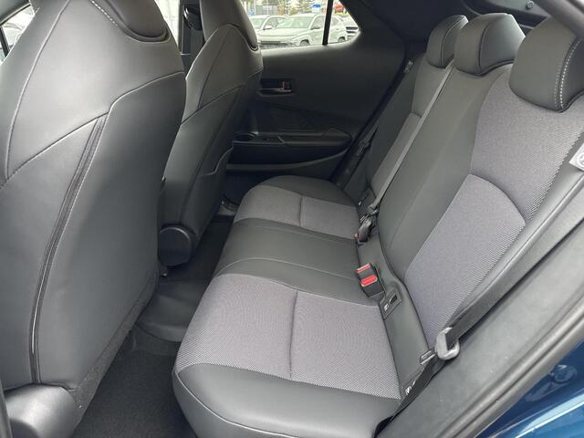 Toyota C-HR 2.0 Plug-in Hybrid 220 Executive **PANORAMADAK/ JBL AUDIO/ STUURVERWARMING**