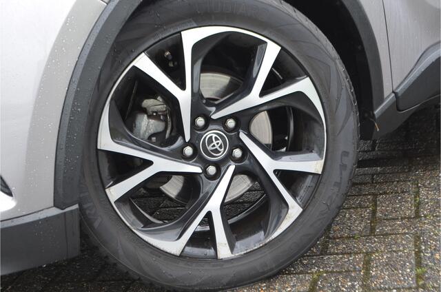 Toyota C-HR 1.8 Hybrid Dynamic a.Camera | Keyless | Navi | Lane assist | Stoelverwarming | 18'' LMV