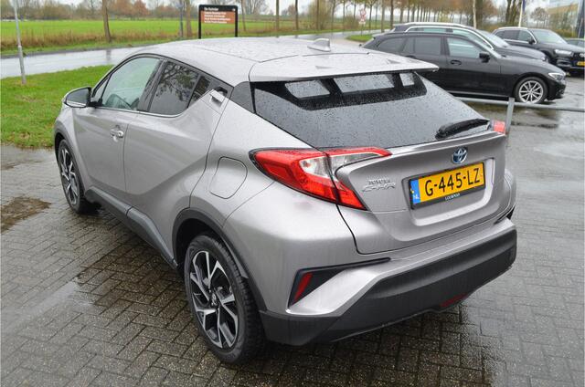 Toyota C-HR 1.8 Hybrid Dynamic a.Camera | Keyless | Navi | Lane assist | Stoelverwarming | 18'' LMV