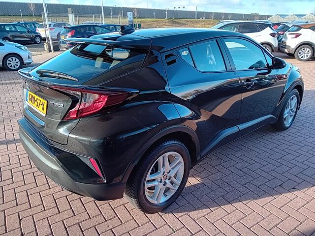 Toyota C-HR 1.8 Hybrid Dynamic Automaat, Airco(aut), Carplay/Android auto, Navigatie, Bluetooth, Keyless, Cruise control adaptief, Stoelverwarming, Camera, Parkeersensoren, Dode hoek detector, Fabrieksgarantie, BOVAG