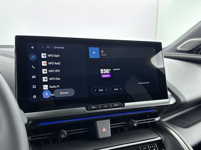 Toyota C-HR 2.0 Plug-in Hybrid 220 Executive *DEMO* | Panoramadak | Stoel- en stuurwielverwarming |