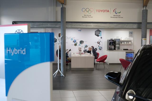 Toyota C-HR 1.8 Hybrid 122PK Dynamic Automaat | Toyota Touch 2 met Go® navig