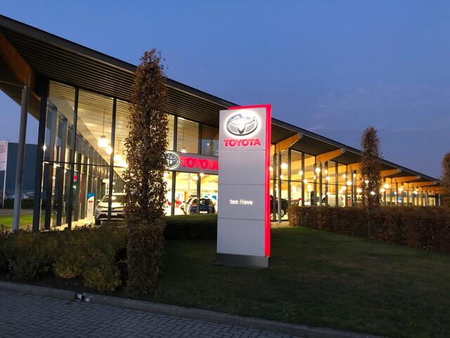 Toyota C-HR 1.8 Hybrid 122PK Dynamic Automaat | Toyota Touch 2 met Go® navig
