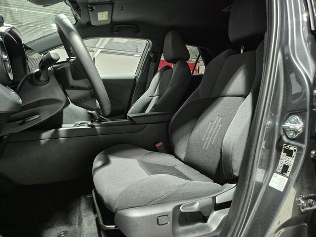 Toyota C-HR 1.8 Hybrid 140 First Edition | LM Velgen | Stoelverwarming | Draadloos opladen mobiele telefoon |
