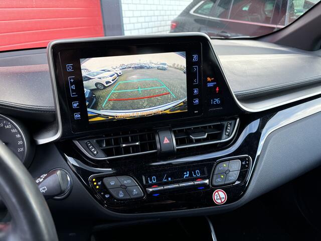 Toyota C-HR 1.8 Hybrid Style KEYLESS / CAMERA / STOELVERW / STUURVERW / NAVI / CLIMA / BLUETOOTH