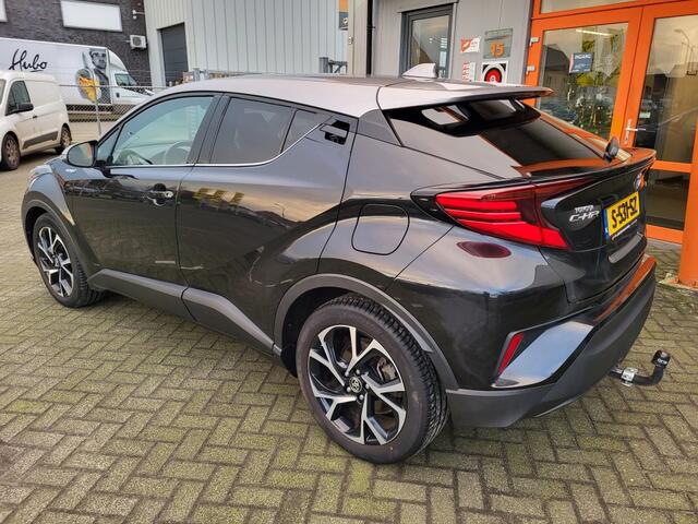 Toyota C-HR 1.8 Hybrid Bi-Tone