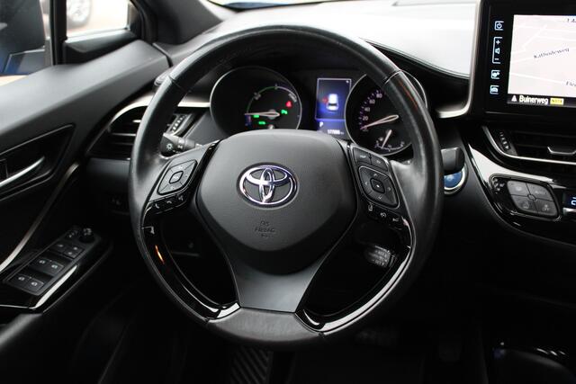 Toyota C-HR 1.8 Hybrid Style | ADAPTIVE CRUISE | CLIMATE CONTROL | NAVIGATIE | STOELVERWARMING