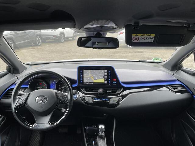 Toyota C-HR 1.8 Hybrid Bi-Tone **NAVIGATIE/ PARKEERSENSOREN/ STOELVERWARMING**