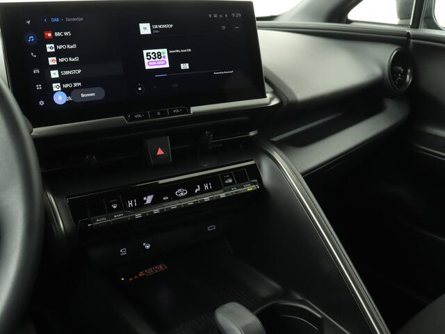 Toyota C-HR 1.8 Hybrid 140 First Edition | Parkeersensoren | 360 Camera | Navigatie | Dodehoek Ass. | LM velgen | Climate Control | Cruise Control Adaptief |