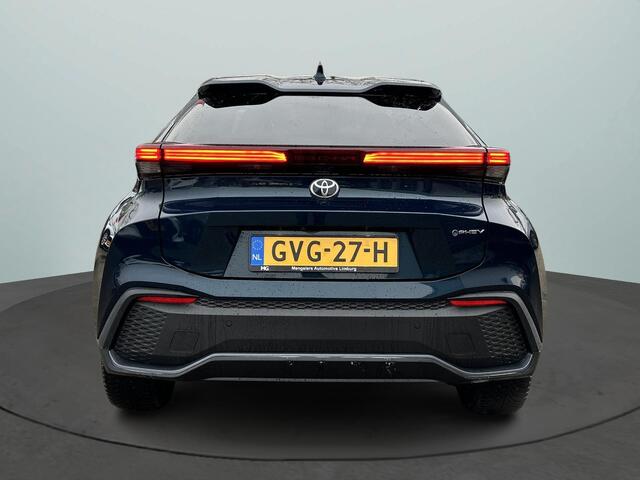 Toyota C-HR 2.0 Plug-in Hybrid 220 First Edition Navigatie / 360 Camera / Climate Control / Cruise Control Adaptief / All-Season