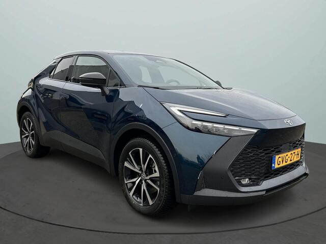 Toyota C-HR 2.0 Plug-in Hybrid 220 First Edition Navigatie / 360 Camera / Climate Control / Cruise Control Adaptief / All-Season