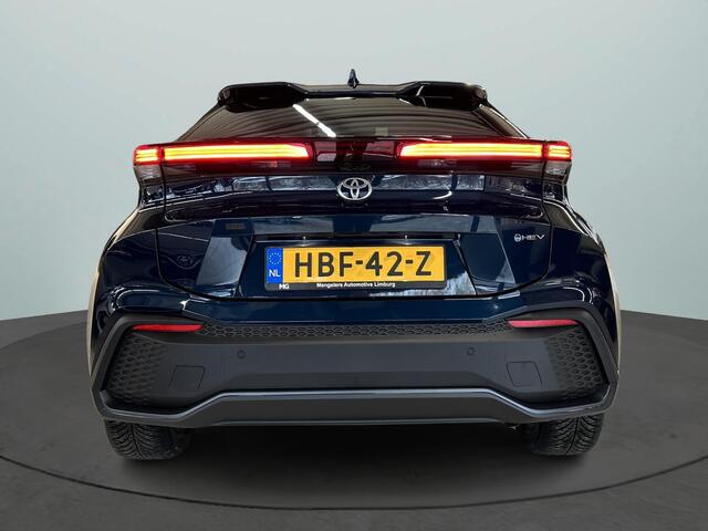 Toyota C-HR 1.8 Hybrid 140 First Edition Navigatie / 360 Camera / Climate Control / Cruise Control Adaptief / All-Season
