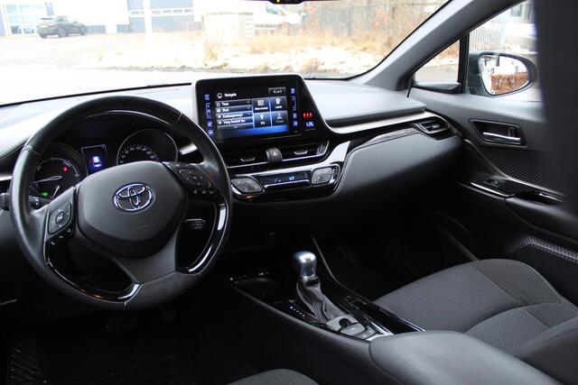 Toyota C-HR 1.8 Hybrid Dynamic | Rijklaar | Trekhaak | Keyless | Adaptive Cruise | Stoelverw. | Dealer onderhouden
