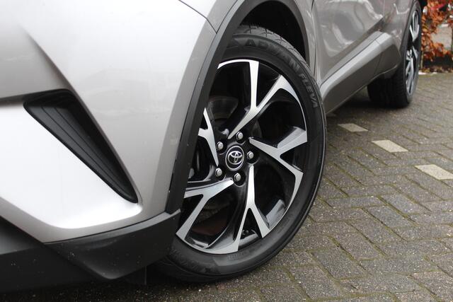 Toyota C-HR 1.8 Hybrid Dynamic | Rijklaar | Trekhaak | Keyless | Adaptive Cruise | Stoelverw. | Dealer onderhouden