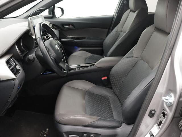 Toyota C-HR 2.0 Hybrid Executive | Navigatie | Verwarmde voorstoelen | JBL |