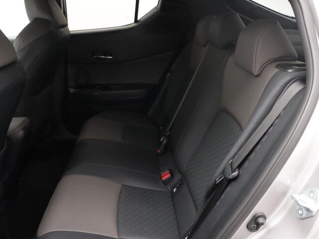 Toyota C-HR 2.0 Hybrid Executive | Navigatie | Verwarmde voorstoelen | JBL |