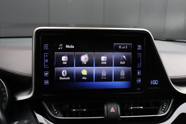 Toyota C-HR 1.8 Hybrid Premium | LEDER | STOEL/STUURVERW. | CAMERA | TREKHAAK | CRUISE | NAVI |