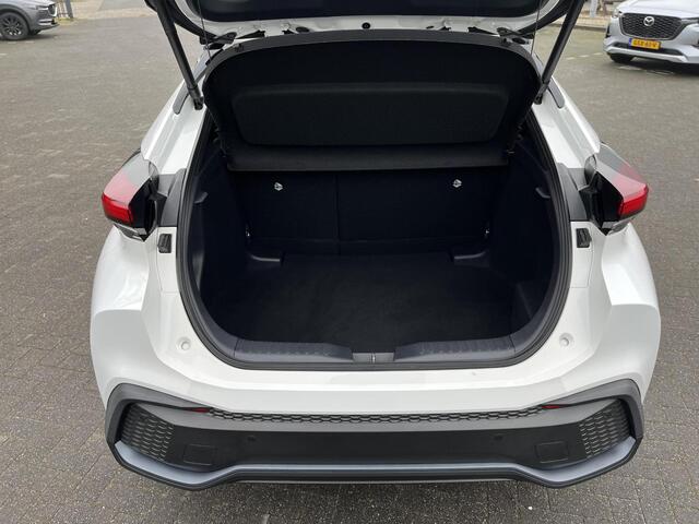 Toyota C-HR 2.0 Hybrid 200 First Edition | Navigatie | Apple CarPlay/Android auto | 360 graden camera