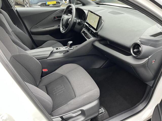 Toyota C-HR 2.0 Hybrid 200 First Edition | Navigatie | Apple CarPlay/Android auto | 360 graden camera