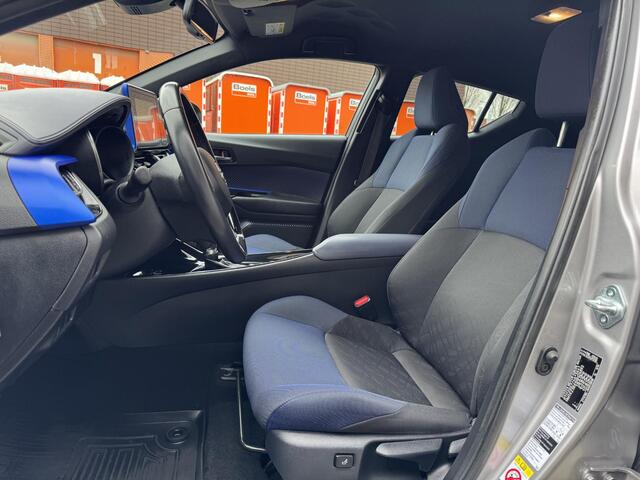 Toyota C-HR 1.8 Hybrid Bi-Tone | Trekhaak | Navigatie | Camera | Stoelverwarming | Adapt. Cruise Control | Two-Tone Lakkleur | Rijklaarprijs!
