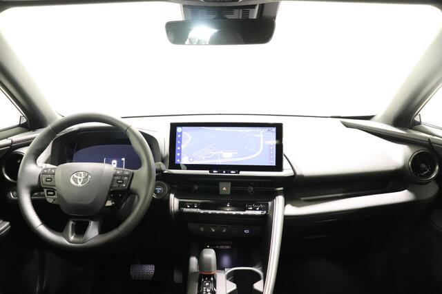 Toyota C-HR 2.0 Plug-in Hybrid 220 First Edition, ¤2500,- Inruilpremie, BSM, Apple Carplay & Android Auto, Stuur & Stoel verwarming, 360 Graden camera!