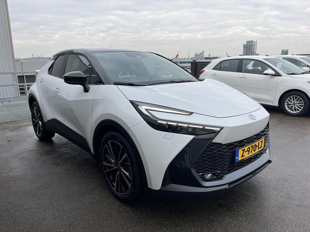 Toyota C-HR 1.8 Hybrid 140 Executive Bi-tone, NEXT GEN. PACK, Nieuw en direct rijden, Navigatie, Elek. Achterklep. Head-Up display, Dodehoekdetectie, JBL, LMV, PDC