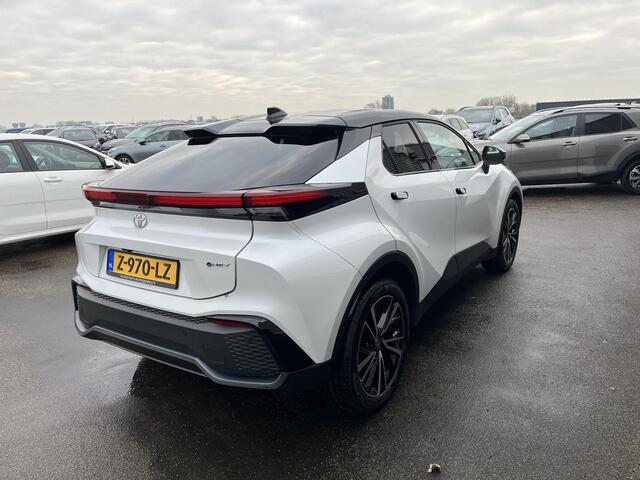 Toyota C-HR 1.8 Hybrid 140 Executive Bi-tone, NEXT GEN. PACK, Nieuw en direct rijden, Navigatie, Elek. Achterklep. Head-Up display, Dodehoekdetectie, JBL, LMV, PDC