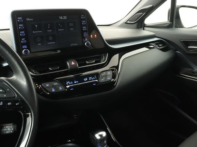 Toyota C-HR 2.0 Hybrid Style | Apple CarPlay | Camera | LM Velgen | Parkeersensoren | Navigatie | Camera | JBL | Cruise Control Adaptief |