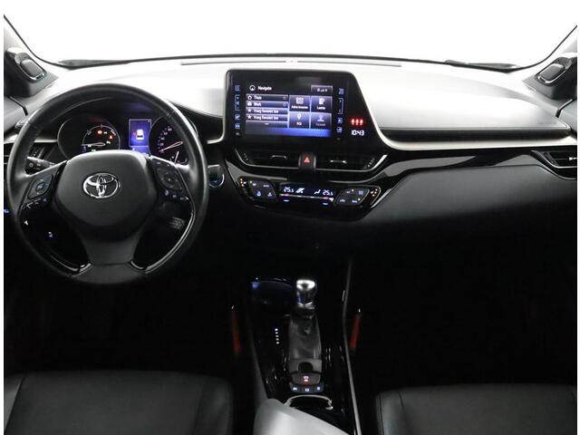 Toyota C-HR 1.8 Hybrid Bi-Tone | Lederen bekleding | Adaptieve cruise control | Stoelverwarming | Stuurverwarming |