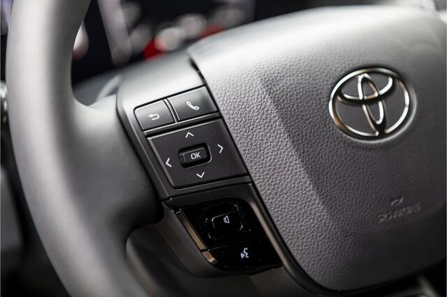 Toyota C-HR 1.8 Hybrid 140 First Edition Dodenhoekdetectie, Navigatie, Parkeersensoren V + A , All-in Rijklaarprijs